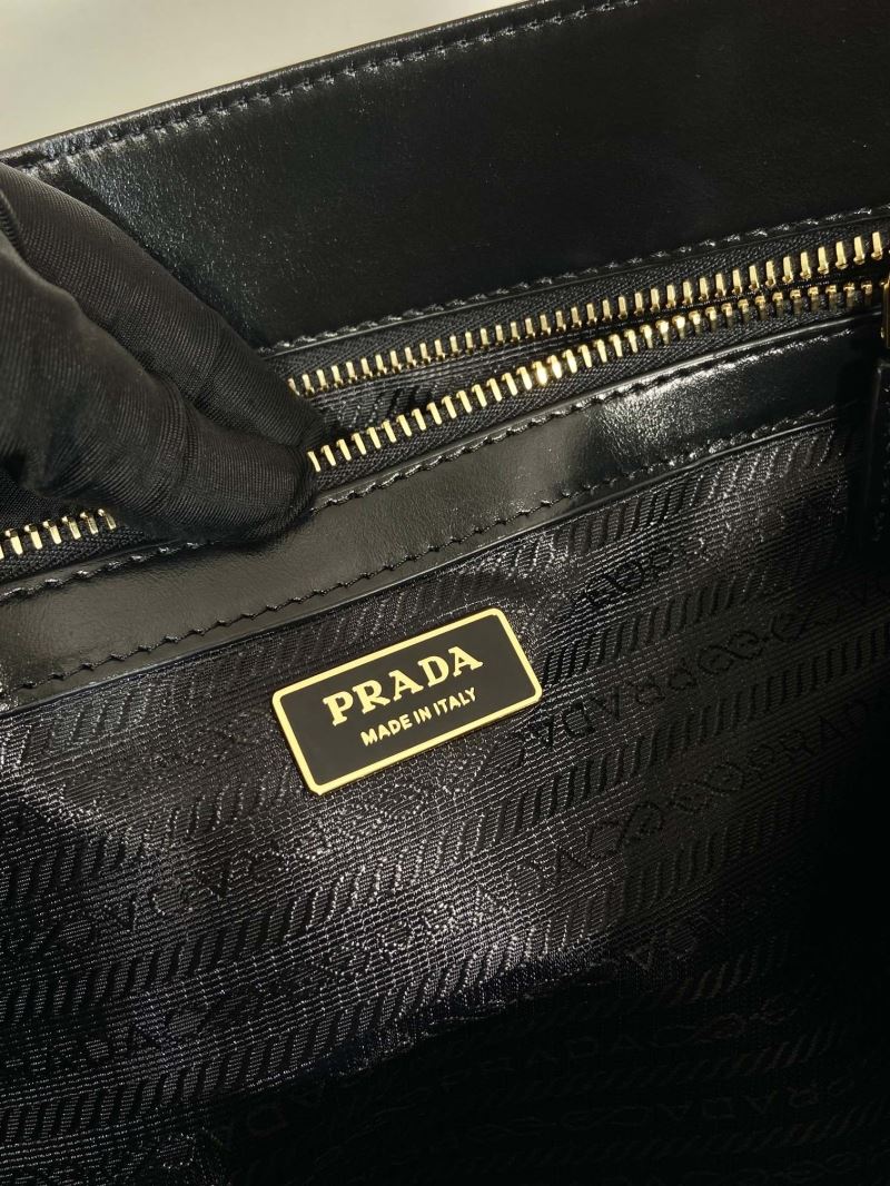 Pra*a tote bags